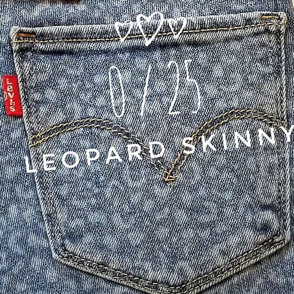 Leopard LEVI'S 711 Skinny Light Wash Mid Rise BNWT - Picture 2 of 10